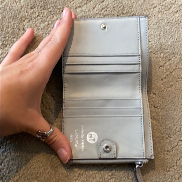 Grey wallet - Picture 3 of 3
